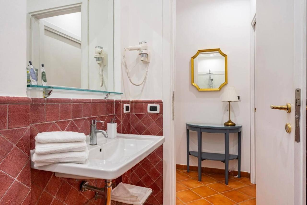 Fori Imperiali Luxe Mansion Hotel Rome Exterior photo