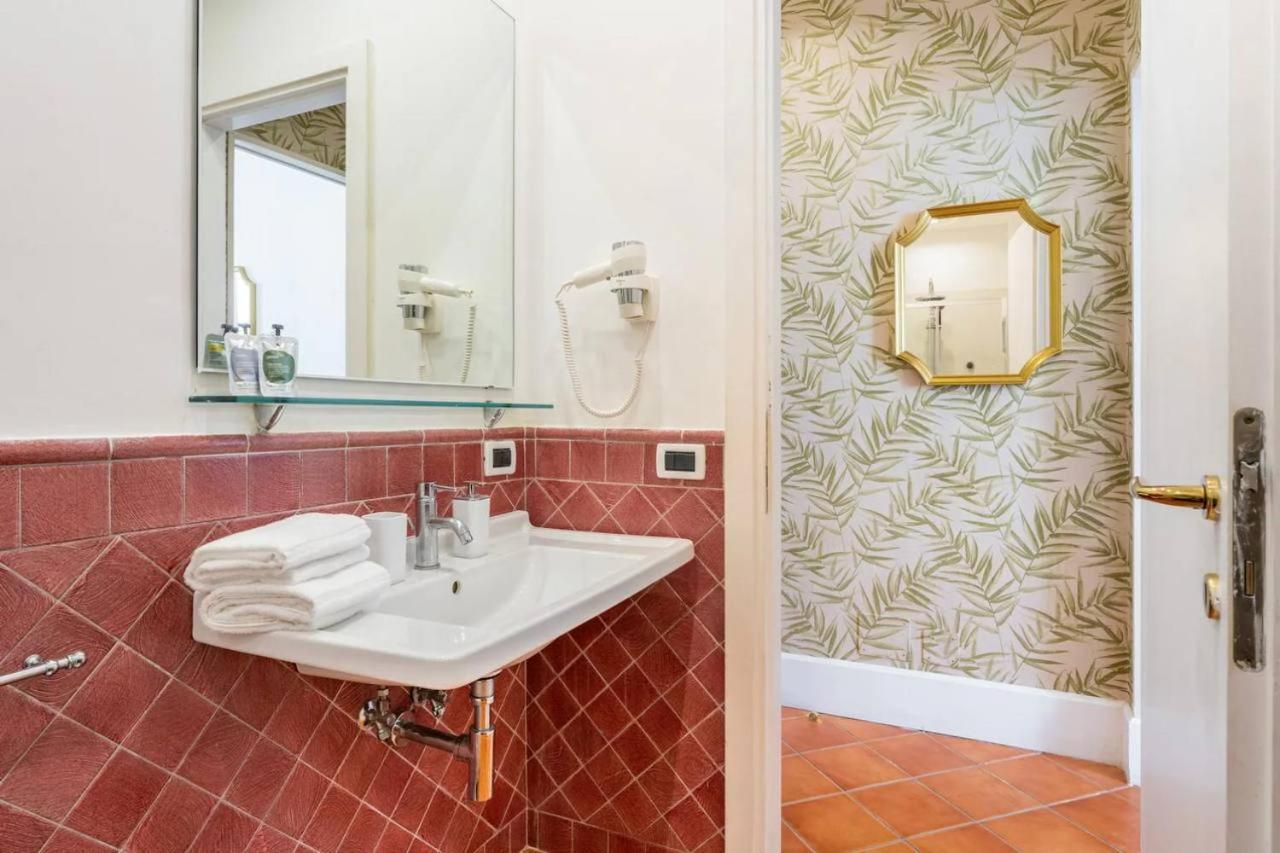 Fori Imperiali Luxe Mansion Hotel Rome Exterior photo